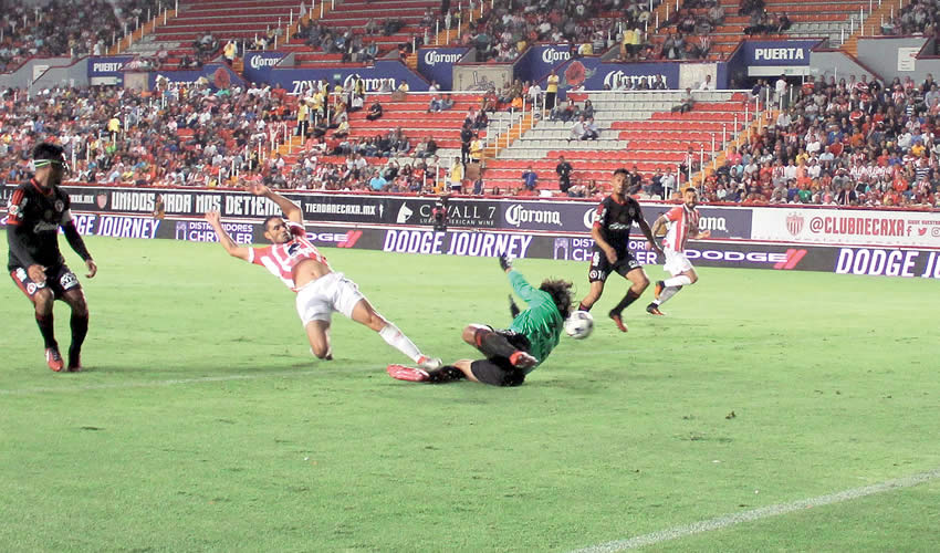 Los Rayos no pudieron y la afici&oacute;n se aleja del estadio &ldquo;Victoria&rdquo;
