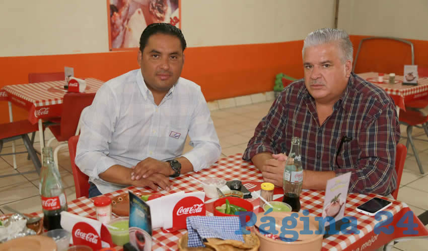 En Birria Universidad compartieron el pan y la sal Emanuelle Sánchez Nájera, presidente estatal del PRD, y Rubén Acosta Gutiérrez, regidor en el Municipio de Rincón de Romos