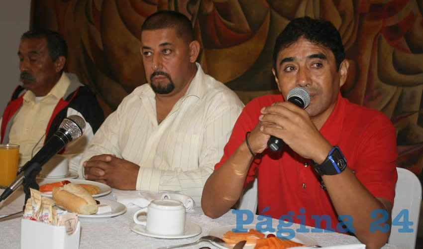 Pedro Nava Ochoa, secretario general del Sidetren, acusó al director del Siteur de desviar el dinero para el mantenimiento de las estaciones de la línea 1 y 2 del tren ligero, pues éstas se encuentran en deplorables condiciones, causando perjuicios al usuario/Foto: Francisco Tapia 