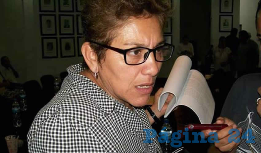 La ex regidora emecista de Puerto Vallarta, Susana Mendoza Carreño, explicó que hay un dictamen en el que se demuestra cómo MC buscó en 2013 bajar recursos a como diera lugar en una sesión extraordinaria de cabildo, para beneficiar al operador financiero del CJNG, con el aval del ex alcalde (hoy diputado local) Ramón Guerrero y sus regidores/Foto: Cortesía 