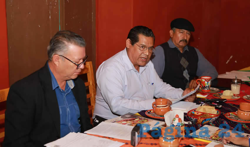Rueda de prensa de Bases Magisteriales-CNTE (Foto: Eddylberto Luévano Santillán)