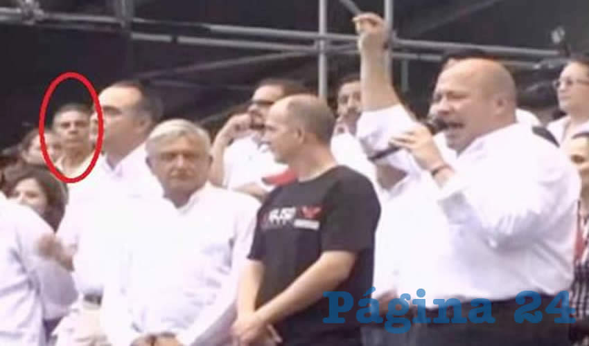 La cercanía de la “fuerza naranja” con el narco se evidenció en redes sociales a través de una fotografía del cierre de campaña de Enrique Alfaro en 2012: lo acompañan el hoy diputado Augusto Valencia; Salvador Caro, hoy comisario tapatío; el actual presidente de Morena, Andrés Manuel López Obrador, y unas cuantas personas detrás, Sergio Schmidt Sandoval, “La Pistola” 