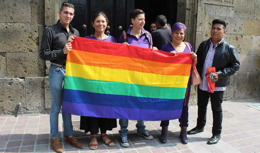 Homosexuales de Jalisco temen por su integridad de cara a la marcha en contra del matrimonio igualitario, convocada por la arquidiócesis de Guadalajara el próximo 10 de septiembre; por ello, piden garantías a las autoridades para que cese el discurso hostil/Fotos: Francisco Tapia 