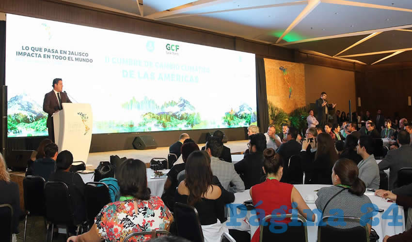 Según el gobernador Aristóteles Sandoval, para evitar que la declaratoria quede en buenas intenciones, uno de los puntos consiste en implementar sistemas de medición de gases efecto invernadero en las regiones para evaluar si se cumplen o no los objetivos planteados/Foto: Cortesía