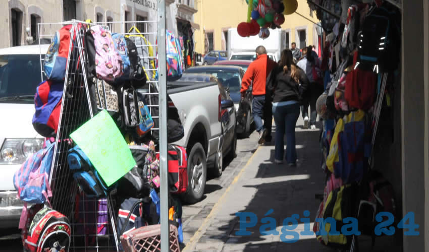 Las calles Arroyo de la Plata, Independencia, Tacuba, Aldama, García de la Cadena, incluso en la avenida Juárez, callejón del Tráfico y la Plazuela Genaro Codina son los lugares más concurridos por el comercio semifijo al no existir control de esto por parte del ayuntamiento.