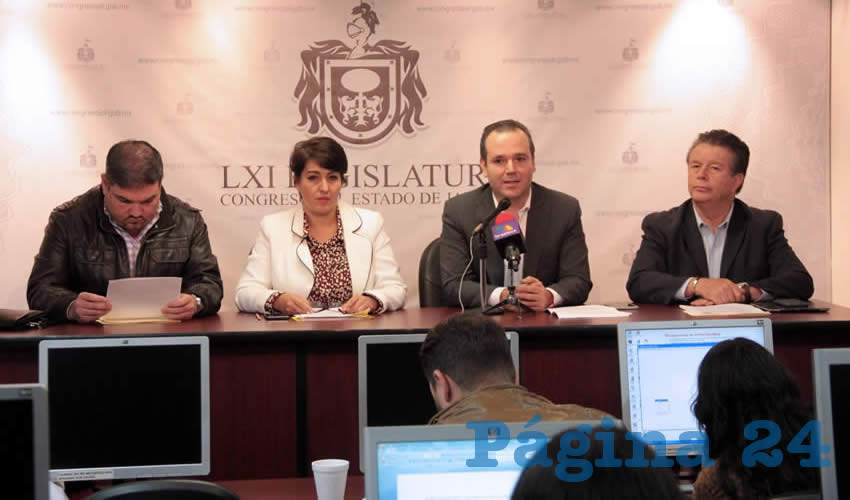 “Estamos invitando que se regularice este proceso que ha generado distintas visiones de las percepciones de los diputados, el tabulador viene de la pasada legislatura, no se modificó ninguna percepción”, justificó el diputado panista Miguel Monraz/Foto: Francisco Tapia