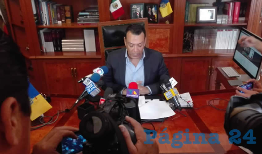 “Ahorita en estos momentos no hemos hecho ninguna declaratoria ni de Foeden ni de Fonden”, para declara zona de desastre el lugar, explicó el secretario de Gobierno de Jalisco, Roberto López Lara, quien manifestó que Protección Civil está al pendiente en la zona. Destacó que “lo más importante es que no hubo ninguna pérdida humana”/Fotos: Francisco Andalón López