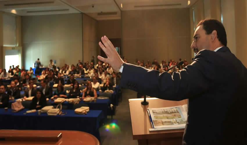El alcalde Juan Antonio Martín del Campo, expuso este proyecto exitoso a presidentes municipales y regidores electos