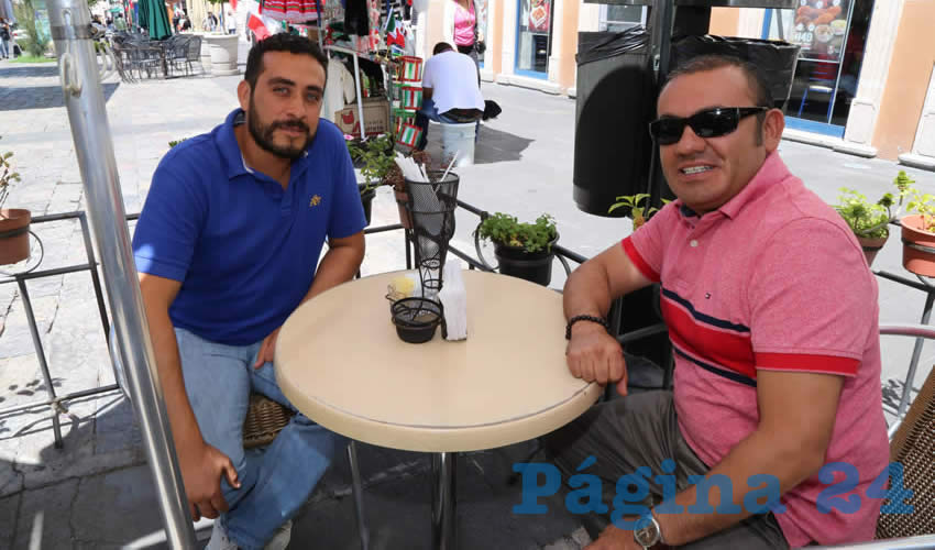 En Caf&eacute; Catedral platicaron Baruc Oziel Garc&iacute;a Lara, asesor del diputado local Oswaldo Rodr&iacute;guez Garc&iacute;a; y Edgar Romo Larios, secretario particular del diputado local Mario &Aacute;lvarez Michaus