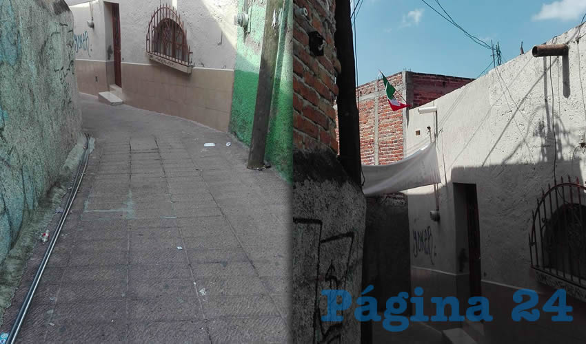 Pesado y riesgoso resulta caminar por este callejón ubiado enfrente del lugar donde llegan los camiones de pasajeros a Acatlán de Juárez/Fotos: Rafael Hernández Guízar 