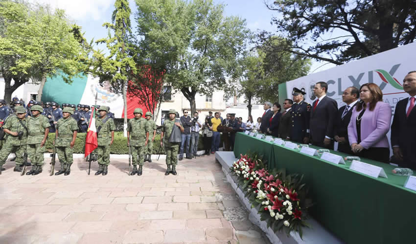 El Gobernador encabezó la ceremonia del 169 aniversario de la batalla de Chapultepec, donde hizo una guardia de honor y depositó una ofrenda floral en memoria de los Niños Héroes