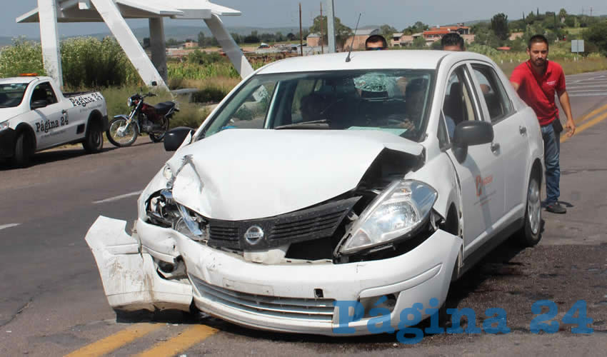 El auto de la empresa Procon se estamp&oacute; contra un veh&iacute;culo Honda Accord