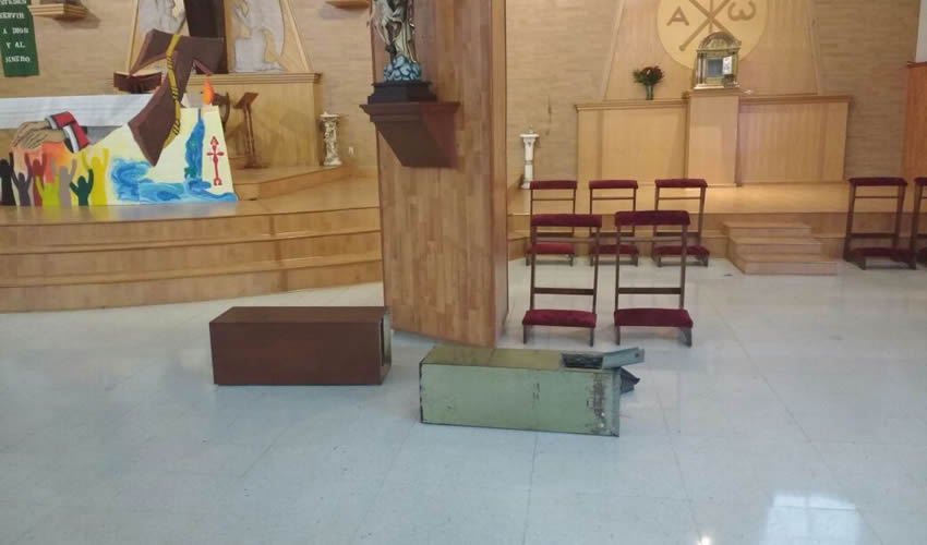 Objetos de culto y las limosnas, el bot&iacute;n de los sacr&iacute;legos