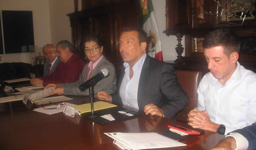 “Estamos trabajando, investigándolo, pero no por un medio de comunicación que lo refiere tenga que ser un referente, entonces ya el gobernador me instruyó para que se hiciera una investigación al respecto y posteriormente se dará a conocer”, explicó el secretario de Gobierno de Jalisco sobre el caso/Foto: Francisco Tapia 