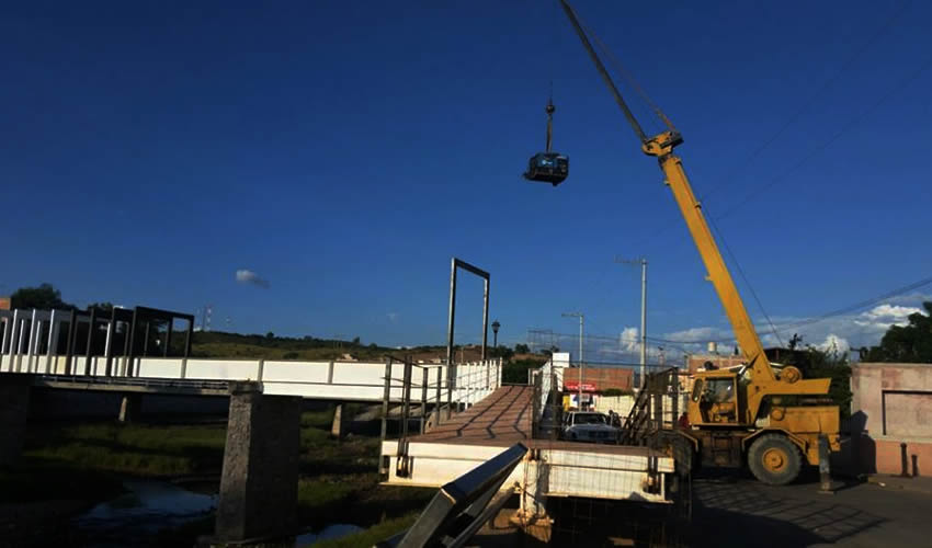 Los trabajos de rehabilitación que se ejecutan en el puente de la colonia Adolfo López Mateos, obligarán al cierre de su circulación durante la presente semana