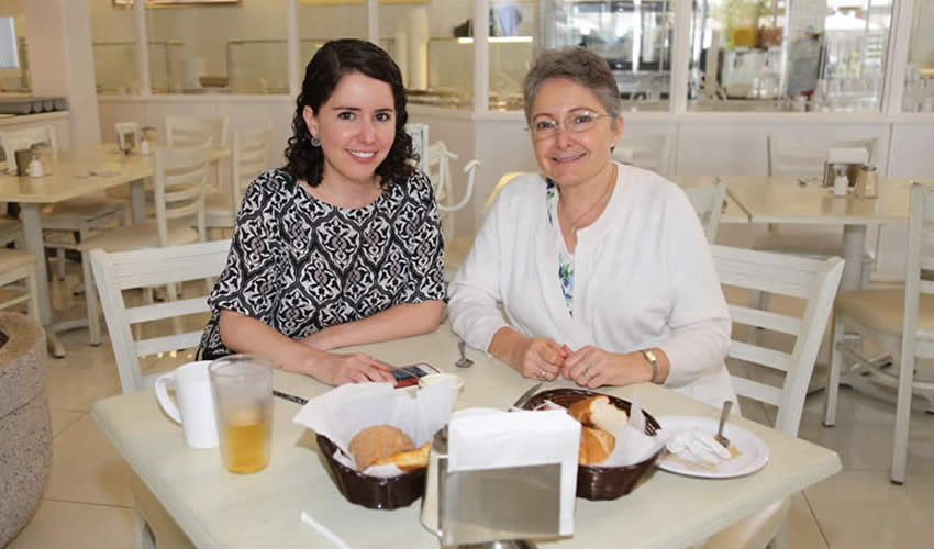 En el restaurante Del Centro almorzaron Isabel Casal Gonz&aacute;lez y Lupita Gonz&aacute;lez Zaragoza