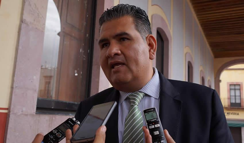 Víctor Armas Zagoya: Indistintamente de la facultad que se tiene como entidad normativa que tiene los ayuntamientos quienes regulan el subministro a la población (Foto: Rocío Castro)