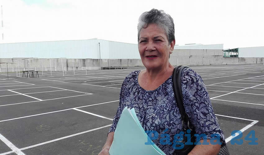 María Elvira Aldana manifestó sobre el proyecto Plaza Paraíso que la dotación de estos espacios han sido ante la presencia de la autoridad municipal, y se conformó un padrón supervisado por el ayuntamiento para entregar los espacios a los tianguistas/Foto: Rafael Hernández Guízar 