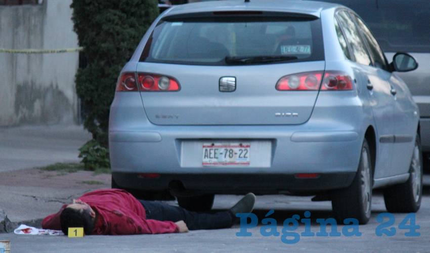 Juan Diego Rodr&iacute;guez Ornelas qued&oacute; muerto justo atr&aacute;s de su autom&oacute;vil, v&iacute;ctima de un sujeto que logr&oacute; escapar