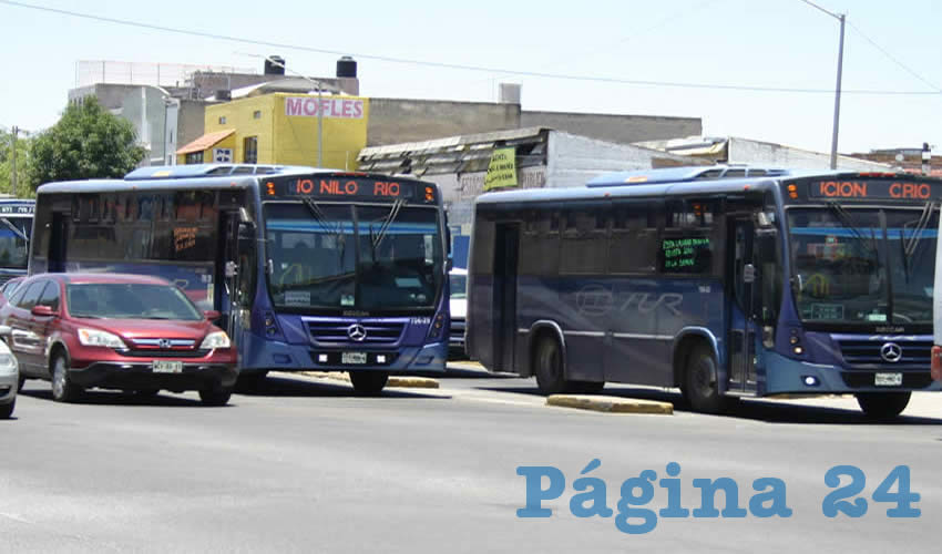 Durante cuatro meses las rutas de lujo del transporte público de la ciudad estuvieron cobrando 7 pesos la tarifa del pasaje, luego de que la Secretaría de Movilidad detectara que operaban sin los requirimientos mínimos de calidad. La próxima semana podrán volver a cobrar los 12 pesos/Fotos: Archivo Página 24