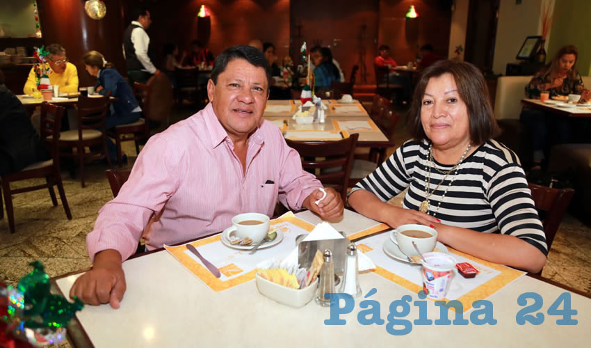 En el restaurante La rueda del Hotel Quality Inn almorzaron Javier Sosa Esparza y Teresa Ruiz Vargas