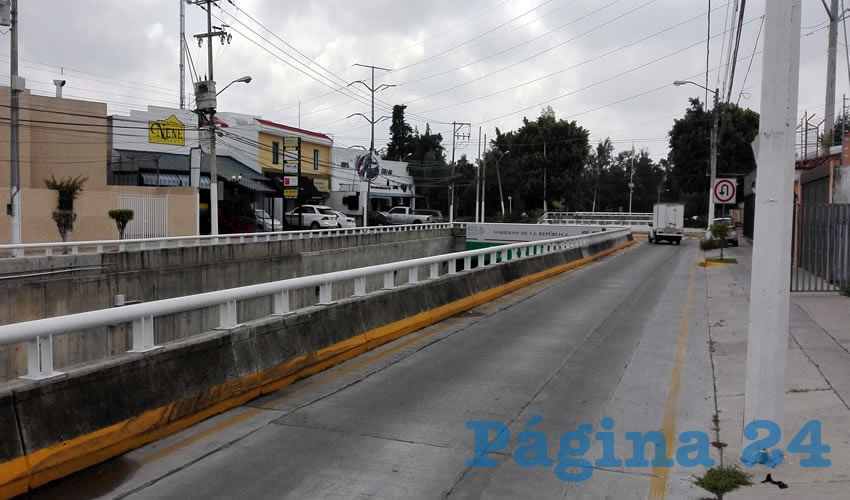 Los vecinos aducen la cercanía con las vías del tren al aumento de la inseguridad en la zona; aunque hay patrullaje de la policía zapopana, pidieron que éste sea más recurrente/Foto: Francisco Andalón López 