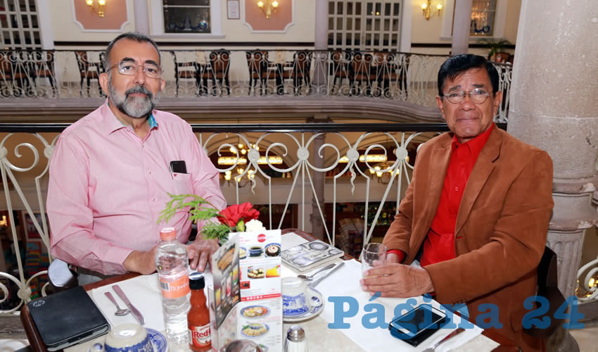 En Sanborns Francia se reunieron Eduardo Mart&iacute;n J&aacute;uregui, titular de la Comisi&oacute;n Estatal de los Derechos Humanos, y Javier Rodr&iacute;guez Lozano, periodista