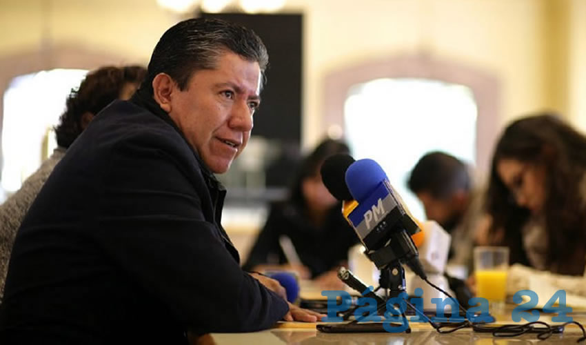 David Monreal Ávila: Las elecciones extraordinarias serán sólo una simulación y un engaño para la sociedad zacatecana, “los quieren engañar para quedar en lo mismo; ¿A qué va ir la sociedad? Vamos a estar informando a la gente para que no se dejen engañar, es una falta de respeto” (Foto: Merari Martínez Castro)