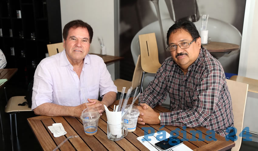 En Caf&eacute; Punta del Cielo departieron Roberto Padilla M&aacute;rquez y Fernando Alf&eacute;rez Barbosa, consejero estatal de Morena