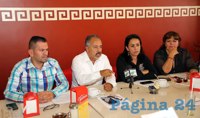 Conferencia de prensa de organizaciones campesinas (Foto: Eddylberto Lu&eacute;vano Santill&aacute;n)