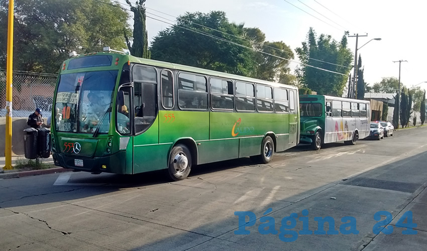 Por &ldquo;quedarse sin frenos&rdquo; un cami&oacute;n urbano se estamp&oacute; contra otro autob&uacute;s de transporte p&uacute;blico