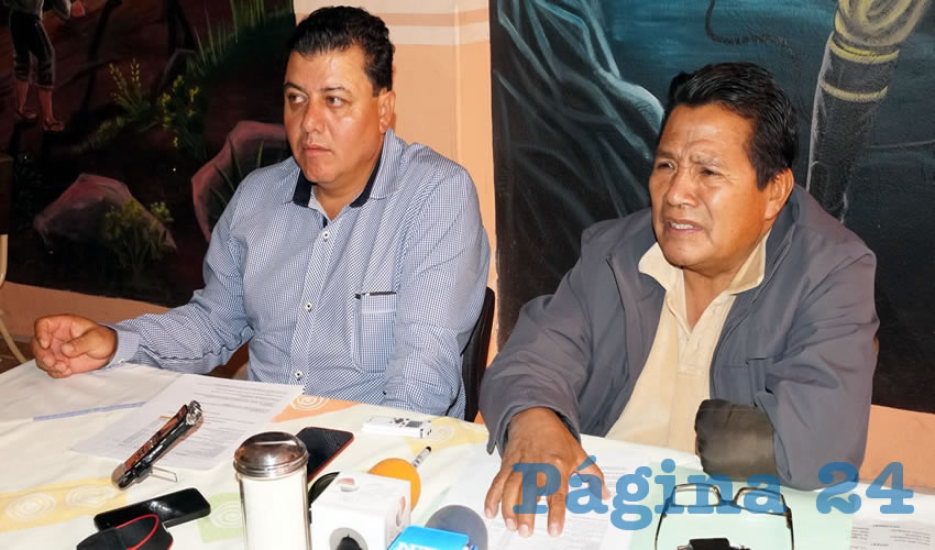 Fernando Galván: “Es preocupante la baja del precio del frijol ya que nosotros somos luchadores sociales, y con la ayuda del Barzón se pretende hablar con Tello para decirle que fijen el precio del frijol organizaciones especializadas y el gobierno” (Foto: Merari Martínez Castro)