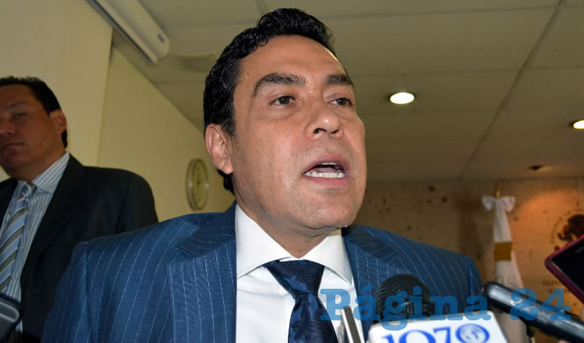 Según la fiscalía de Jalisco, continúan las investigaciones en torno a la llamada incómoda de Luis Carlos Vega Pámanes, presidente del Poder Judicial, al comisario tapatío para pedir la liberación de dos sujetos empistolados; “ya no queremos gente cínica que viva del presupuesto”, tronaron ciudadanos entrevistados/Foto: Francisco Tapia 