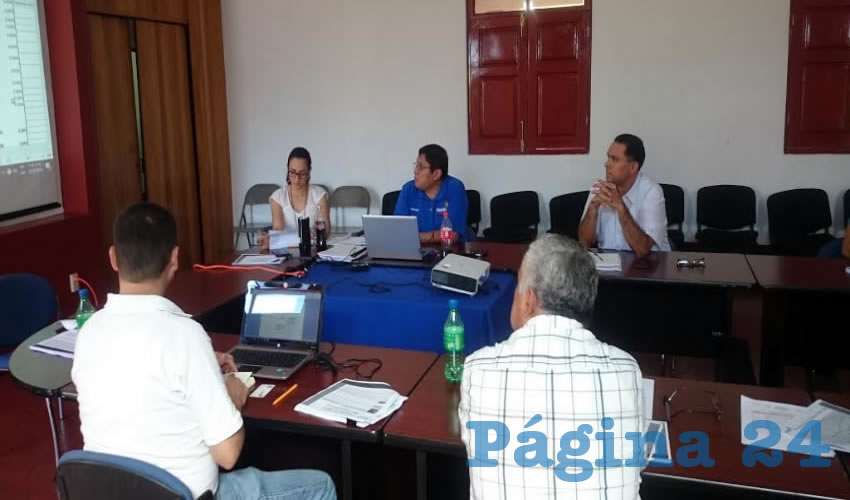 Por segundo día consecutivo, los regidores continuaron analizando el proyecto de Ley de Ingresos 2017, para su aprobación y remisión al Congreso del Estado