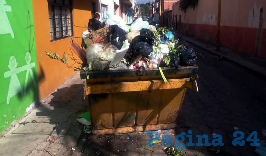 Los contenedores repletos de basura, ya forman parte de la imagen que Calvillo ofrece a los turistas en su calidad de Pueblo Mágico, en la opinión de los ciudadanos