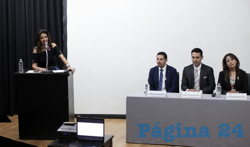 Durante la presentación de esta estrategia se recalcó la importancia que adquiere la oportuna información para prevenir esta enfermedad, y se destacó la urgencia por llevar a la población los factores de riesgo del cáncer de mama, que no sólo afecta a las mujeres/Foto: Francisco Tapia 