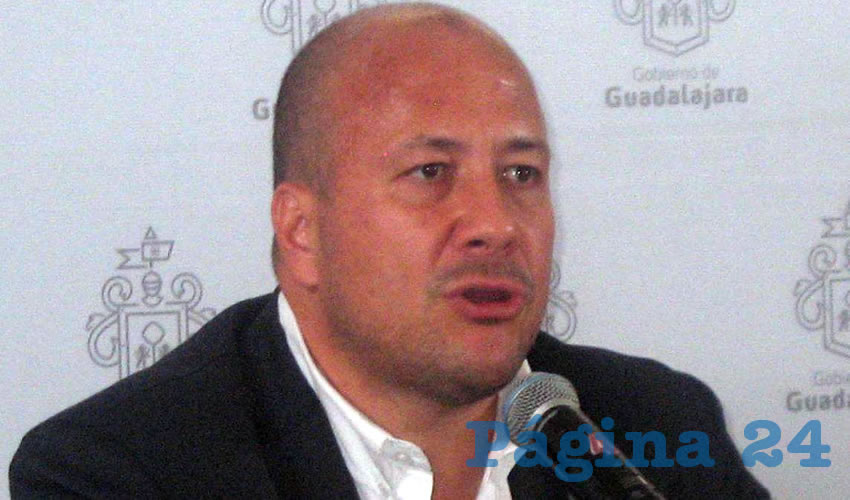 Antes de pensar en un aumento al agua por parte del SIAPA, “tiene que haber un acuerdo, queremos ir en consenso con el gobierno del estado y los demás municipios, pero falta una última etapa de análisis”, sentenció el alcalde Enrique Alfaro/Foto: Archivo Página 24 