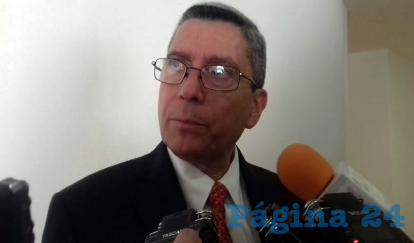 Armando Mansilla Olivares: Lo que está mal es la distribución de los especialistas, es necesario trabajar en infraestructura en formación de éstos, así como en el impulso y desarrollo del sentido de servicio