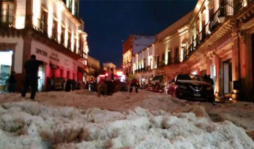 Dos personas resultaron lesionadas en accidentes de auto en vialidades de la capital y Guadalupe