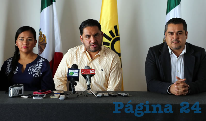 Rueda de prensa del PRD (Foto: Eddylberto Lu&eacute;vano Santill&aacute;n)