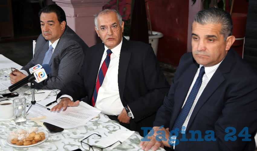 Rueda de prensa del Consejo de Laicos (Foto: Eddylberto Lu&eacute;vano Santill&aacute;n)