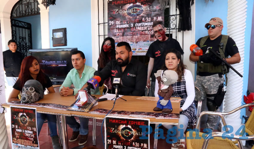 La asociaci&oacute;n &ldquo;Zombie Walk&rdquo; entreg&oacute; el donativo a Fundown (Foto: Eddylberto Lu&eacute;vano Santill&aacute;n)