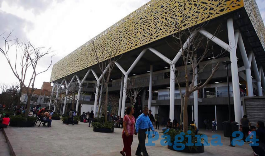 El nuevo Mercado Corona sigue con sus conflictos, pues ahora lo único que se quema en su interior es el silencio y la falta de clientes/Foto: Cortesía
