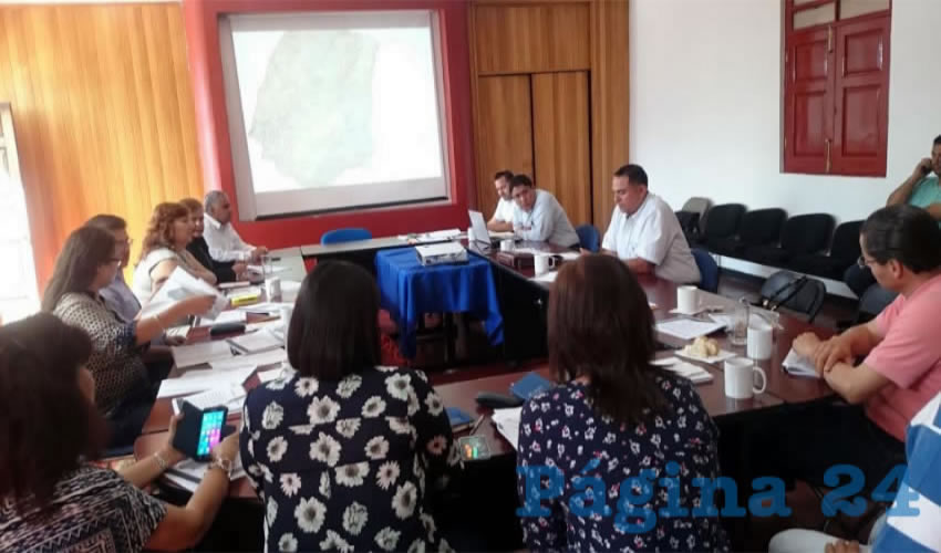 En corta y extraordinaria sesi&oacute;n de Cabildo, los regidores en pleno aprobaron el proyecto de Ley de Ingresos 2017