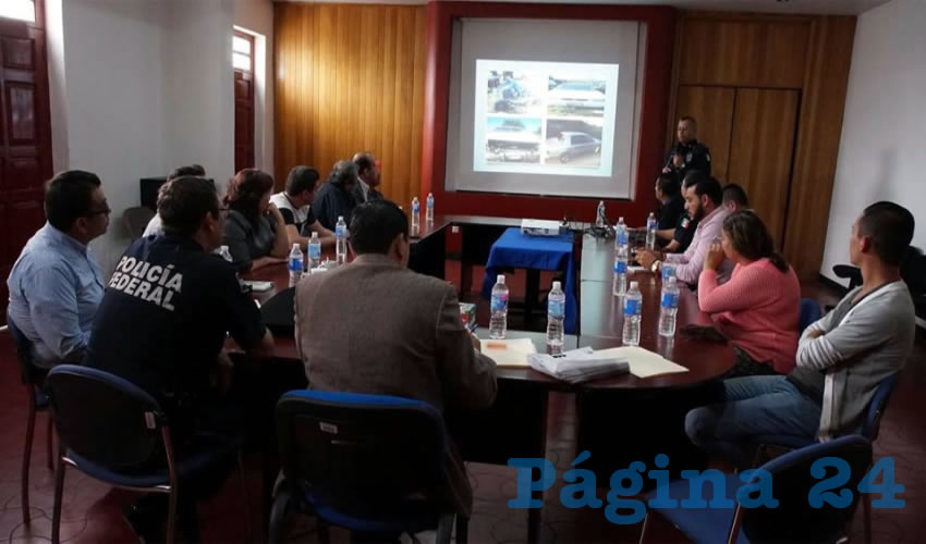 En reunión con el Consejo de Participación Ciudadana en Seguridad Pública, el tristemente célebre presidente municipal, Francisco Javier Luévano Núñez, se jactó de los excelentes resultados obtenidos en la materia