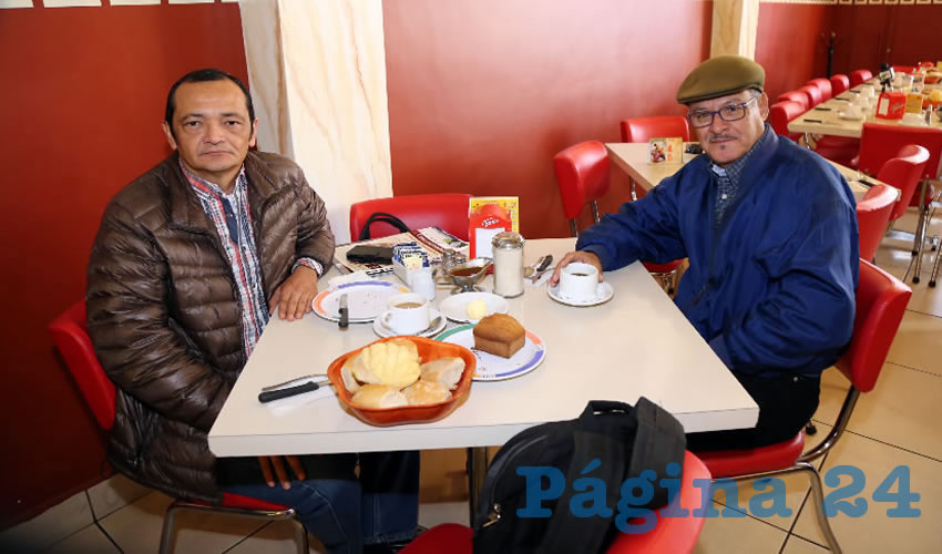 En el restaurante Mitla almorzaron Mario Rivero C&aacute;ceres, presidente del Consejo Coordinador de Organizaciones de la Sociedad Civil (Coscac), y Francisco Garc&iacute;a Medrano, asesor del Coscac