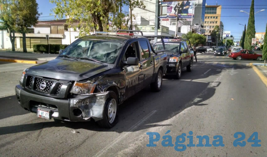 La patrulla Nissan Titan negra, que guiaba el oficial Guillermo de la Paz Ortega