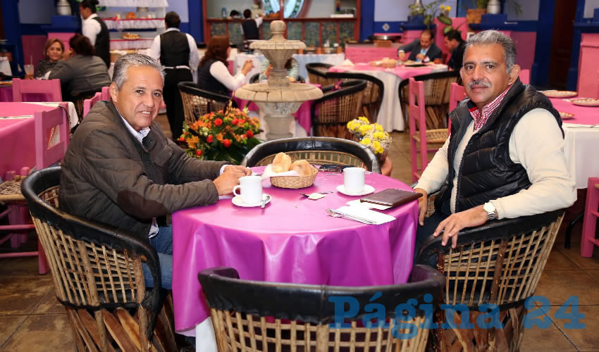 Antonio Robledo S&aacute;nchez, presidente de la CMIC, y Fernando Rubio Ortiz, vicepresidente de la CMIC, compartieron el pan y la sal en el restaurante La Saturnina