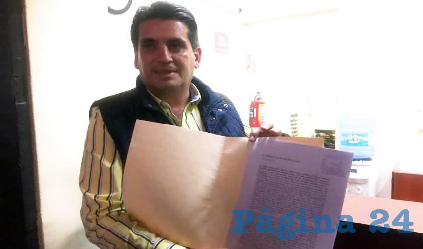 El priísta Ricardo González Muñoz explicó que él y tres de sus compañeros de partido no han entrado en funciones en el ayuntamiento de Unión de San Antonio, ya que el alcalde y sus regidores panistas no los convocan a sesiones ni les asignaron comisiones; encima de esto, se les está privando del sueldo/Foto: Francisco Tapia 