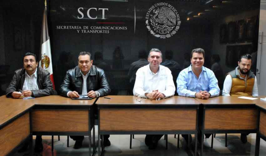 Ayer martes, Bernardo Gutiérrez Navarro asumió la Dirección General del Centro de la Secretaría de Comunicaciones y Transportes (SCT) en Zacatecas, en relevo de Luis Alfonso Peschard Bustamante